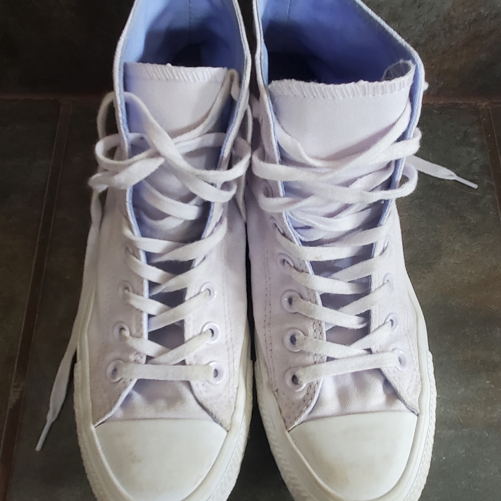 Cute Converse - Picture 2 of 2